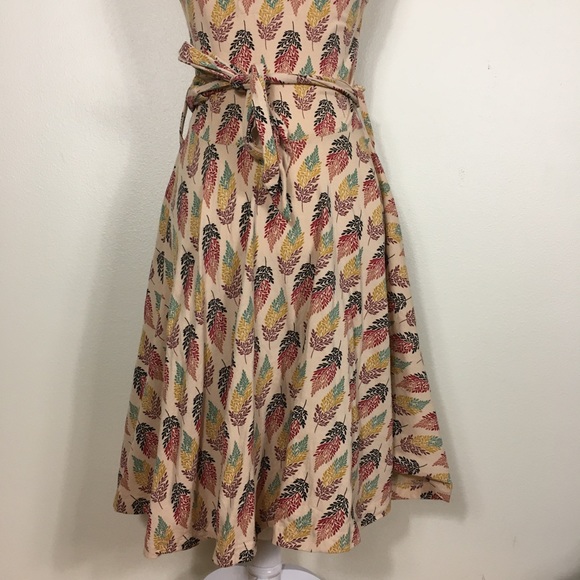 🛑🛑 SOLD!! Effie’s Heart Tan Leaf Print Dress - Picture 7 of 8